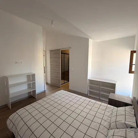 Three-room 10 Minutes From The Beaches, Linen And Cleaning Included