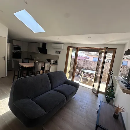 Apartment Three-room 10 Minutes From The Beaches, Linen And Cleaning Included *