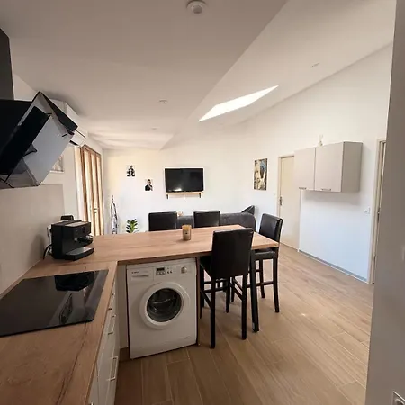 Apartment Three-room 10 Minutes From The Beaches, Linen And Cleaning Included *