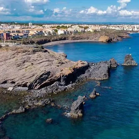 Three-room 10 Minutes From The Beaches, Linen And Cleaning Included Apartment *